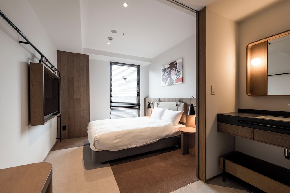 スーペリア ダブルルーム 客室2 | CINQS Hotel (サンクスホテル)