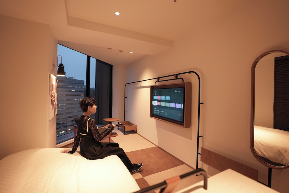 ダブルルーム テレビ1 | CINQS Hotel (サンクスホテル)