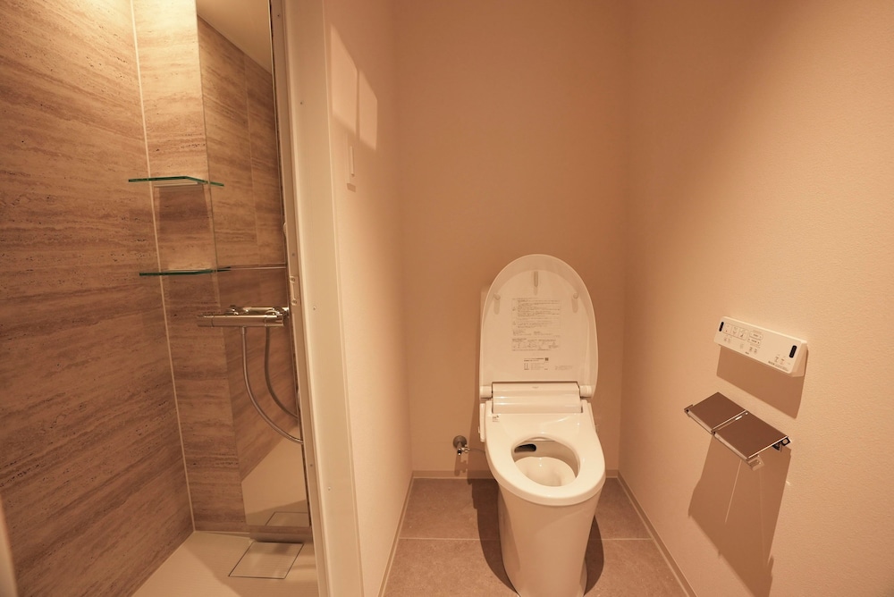 スタンダード 4 人部屋 バスルーム0 | ホテルエスプレッソサウス II