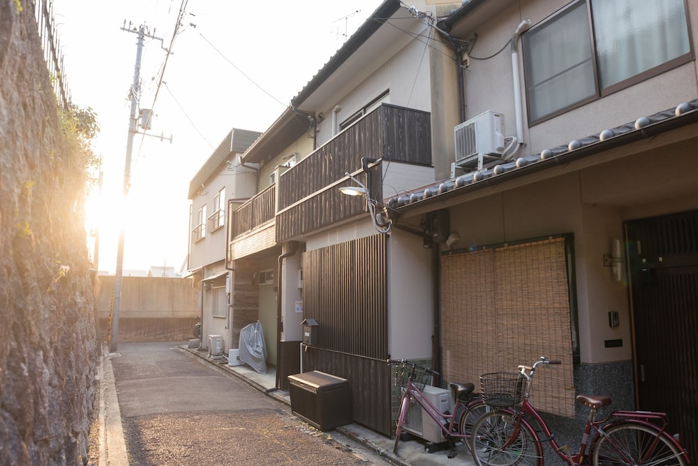 クラシック ハウス バルコニー ストリート ビュー0 | 蘇芳・二条城南