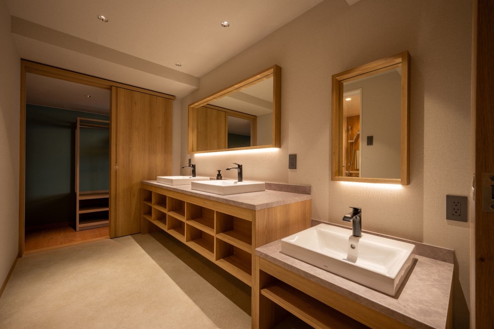 ファミリールーム 禁煙 (太陽) リニューアル館 客室10 | ザ・パルス霧島