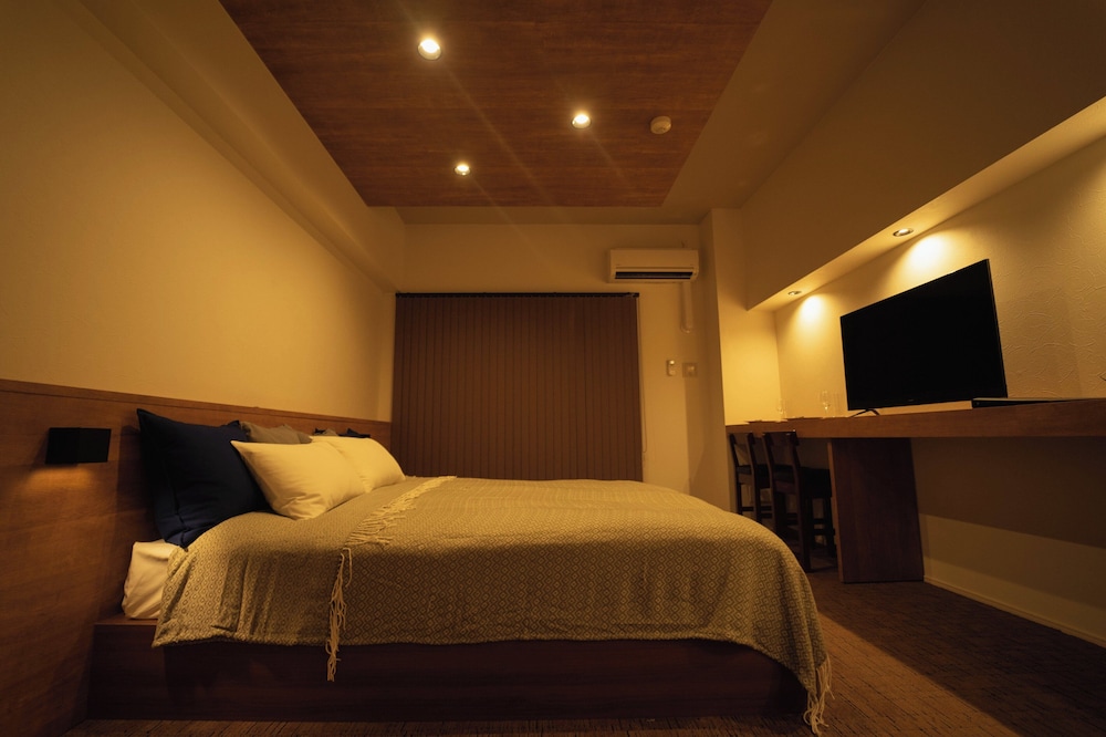 スタジオスイート 客室1 | ヒット天神