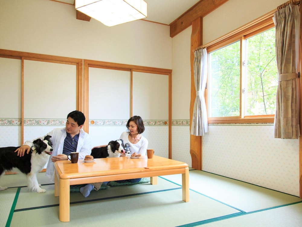 客室1 | 安曇野わんわんパラダイスコテージ