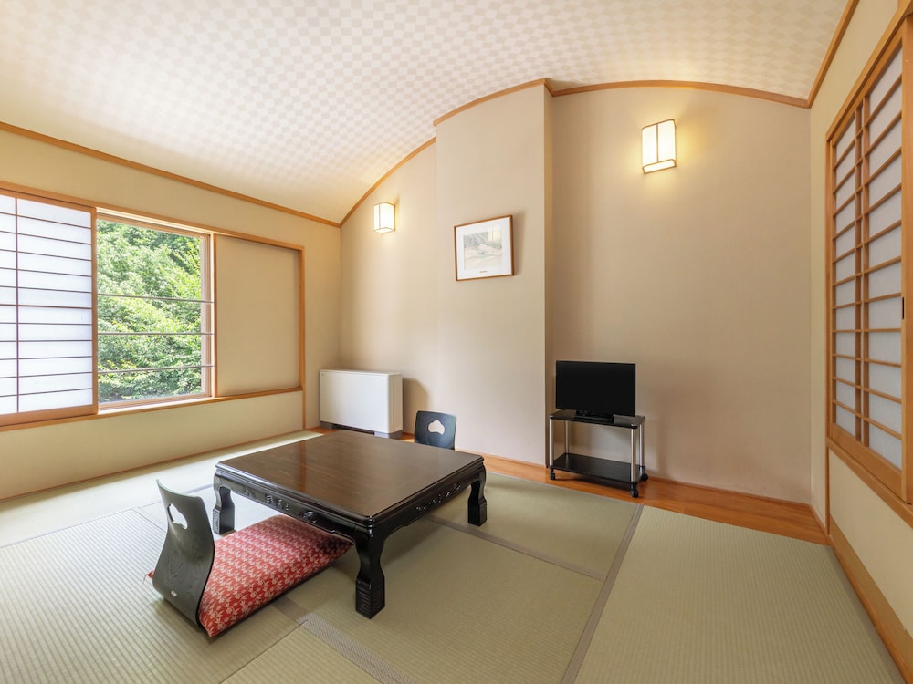 メゾネット和洋室（禁煙） 客室8 | わんわんパラダイス 松阪