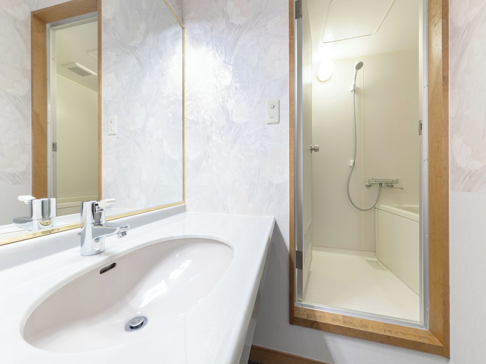 メゾネット和洋室（禁煙） バスルーム0 | わんわんパラダイス 松阪