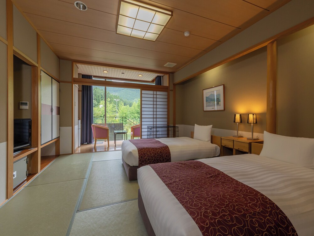 [プライベートドッグラン付] 和モダンツイン (禁煙) 客室9 | わんわんパラダイス 松阪