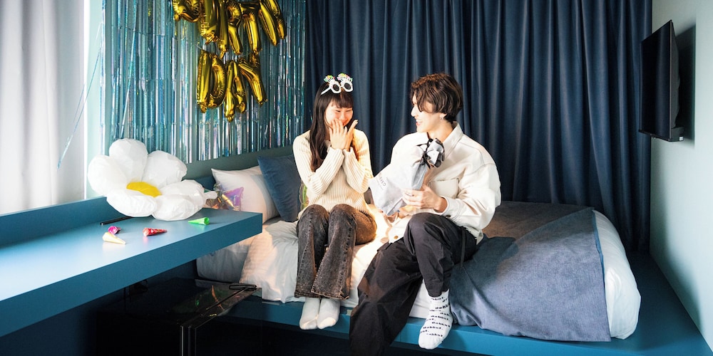 レッド 共用バスルーム 客室2 | OCICA OSHIAGE TOKYO by R HOTEL