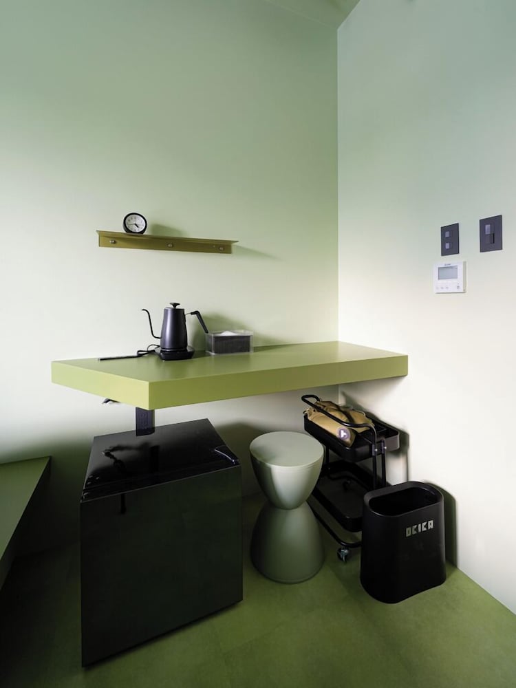 グリーン 共用バスルーム 客室2 | OCICA OSHIAGE TOKYO by R HOTEL