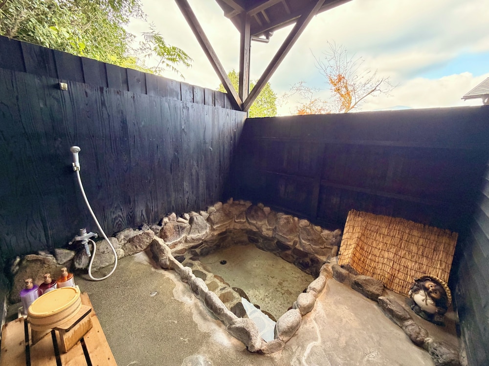 和風ツインルーム ガーデンビュー バスルーム1 | 御宿 たまゆら