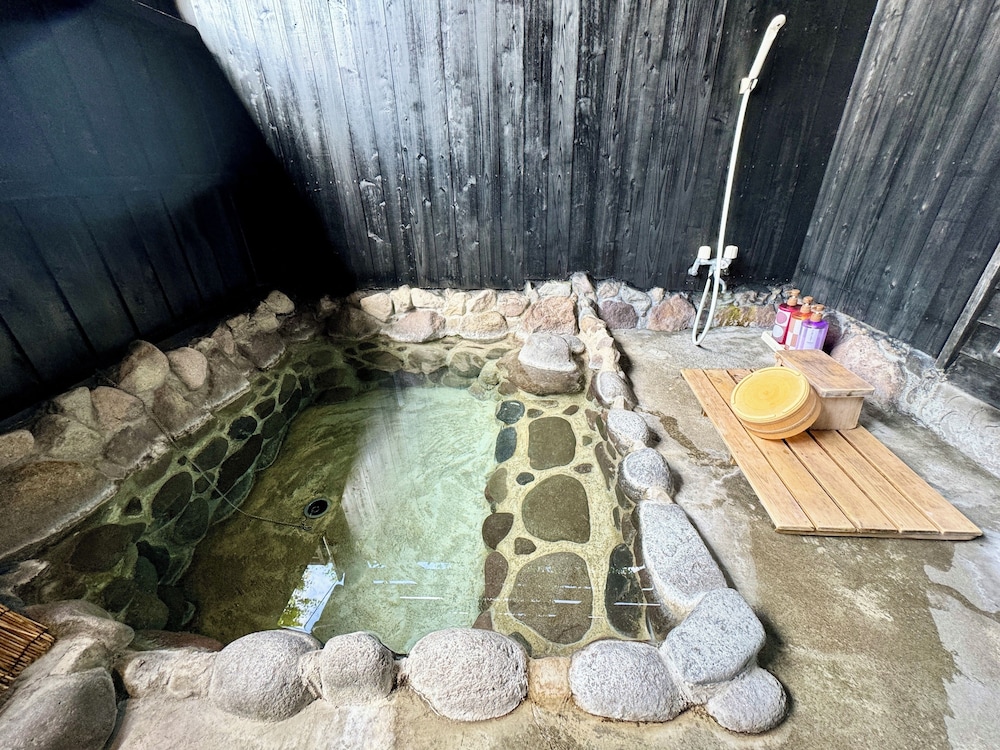 エコノミー ツインルーム ガーデンビュー 客室7 | 御宿 たまゆら