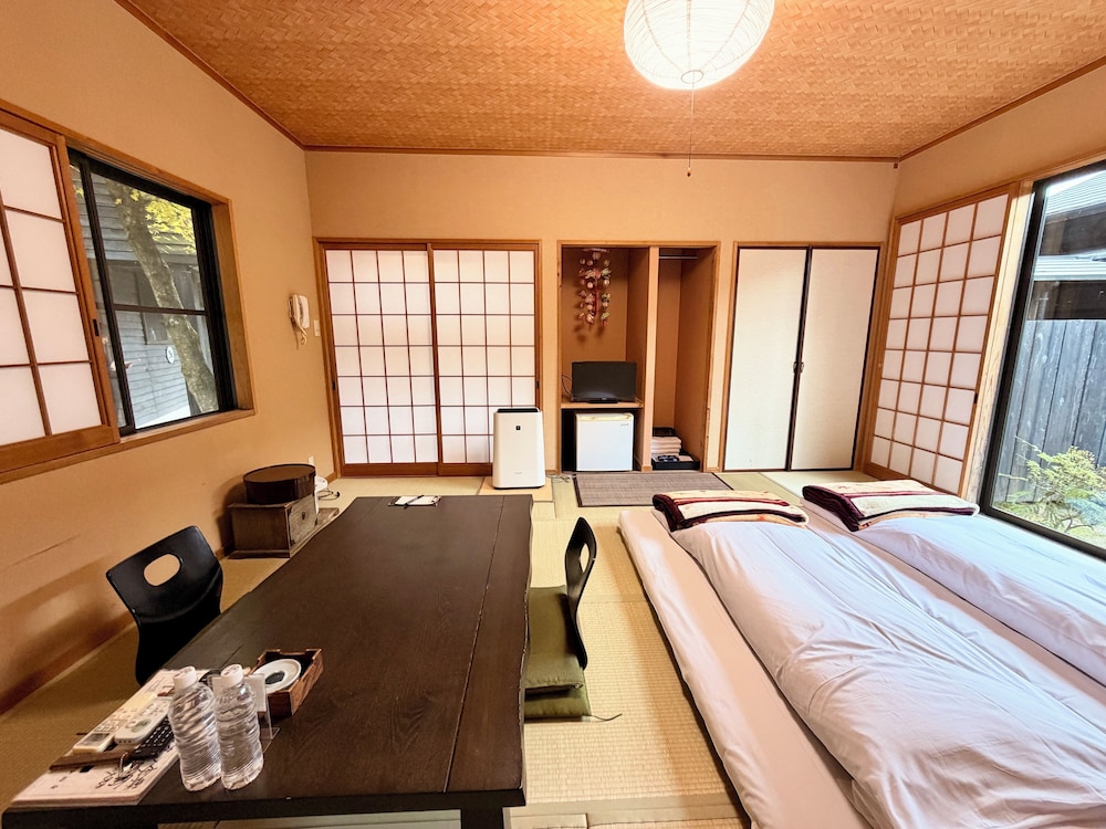 エコノミー ツインルーム ガーデンビュー 客室16 | 御宿 たまゆら