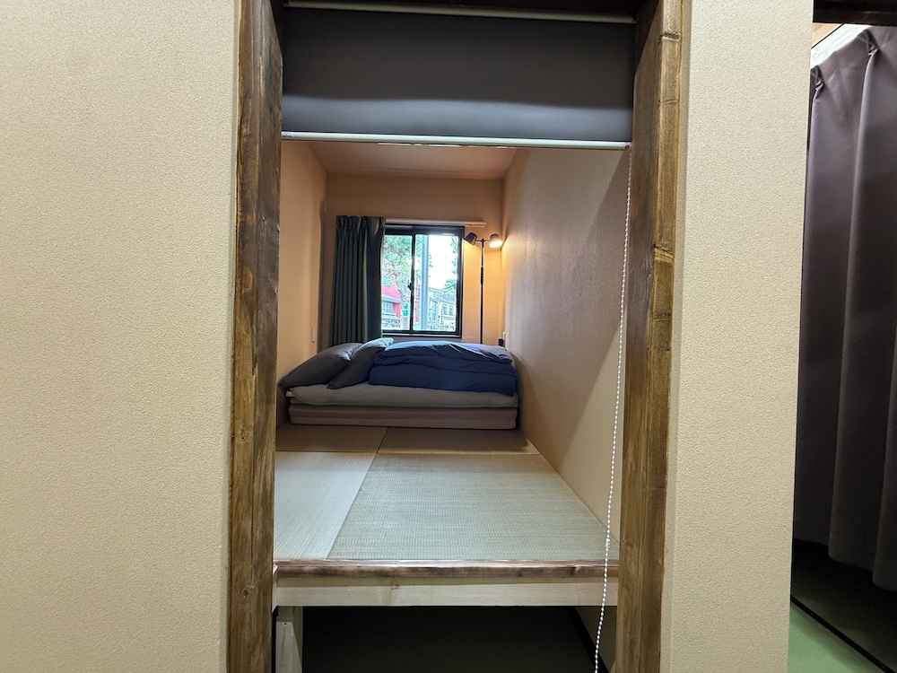ベーシック 共同ドミトリー 客室2 | Backpackers Jinya