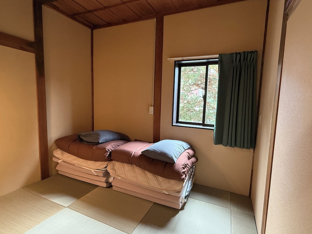 ベーシック 共同ドミトリー 客室3 | Backpackers Jinya