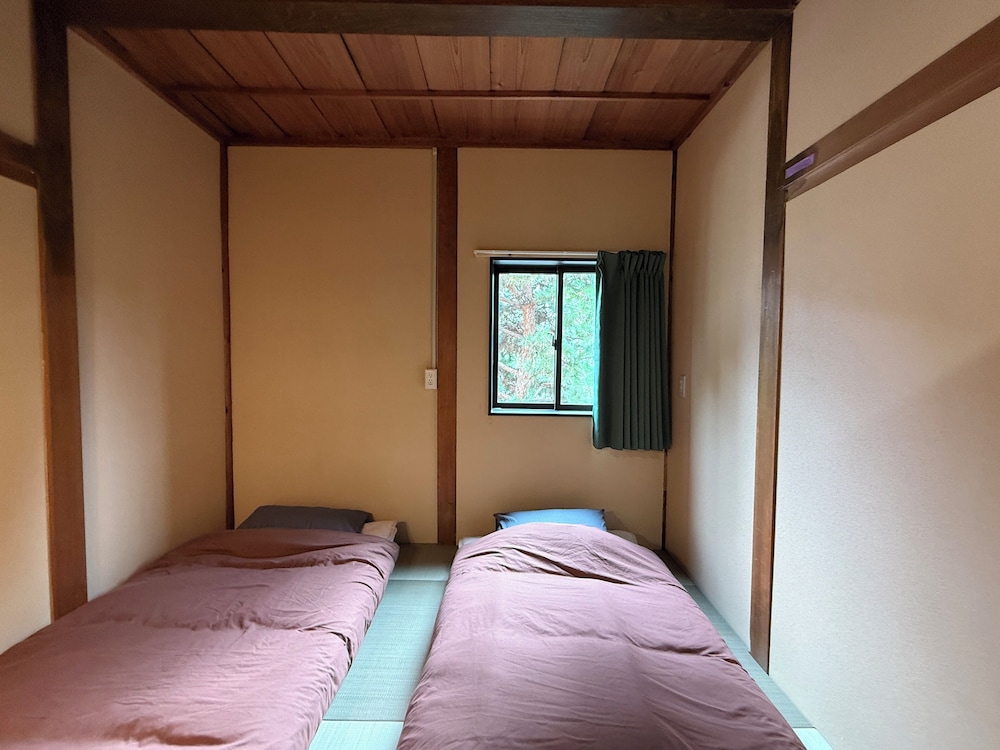 ベーシック 共同ドミトリー 客室2 | Backpackers Jinya