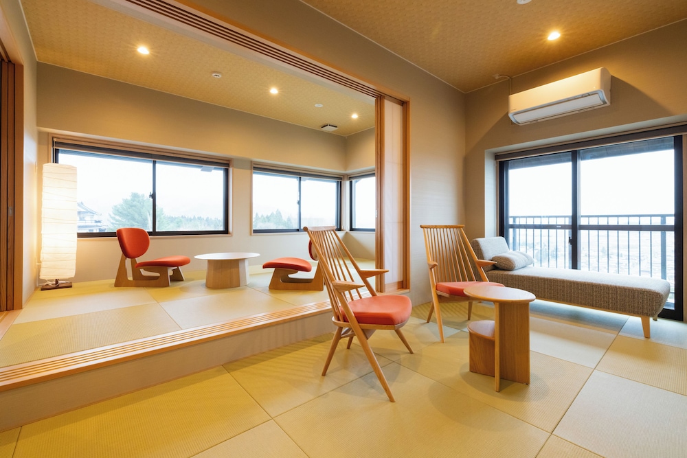 ラグジュアリー スイート シティビュー 客室1 | 奥州・平泉温泉旅館　ITSUMU