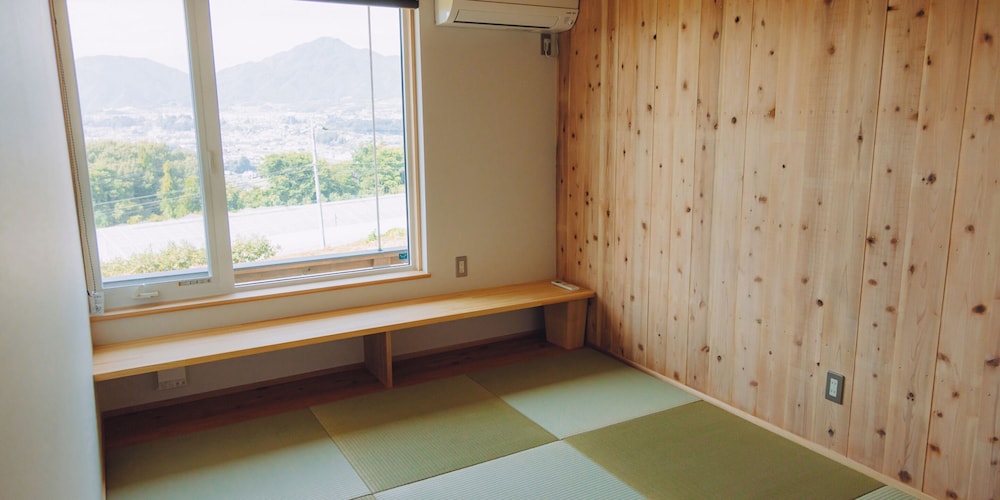 スタンダード ツインルーム マウンテンビュー 客室1 | Cider Barn &more