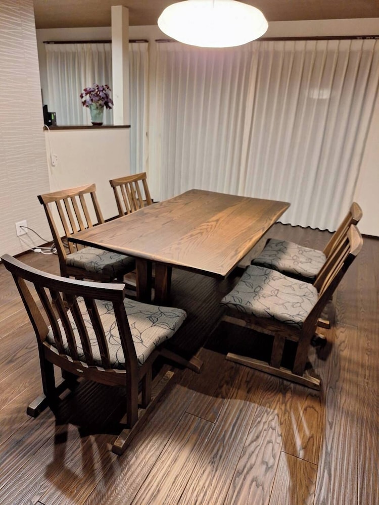 ラグジュアリー ヴィラ ガーデンビュー リビング エリア0 | 和朗庵