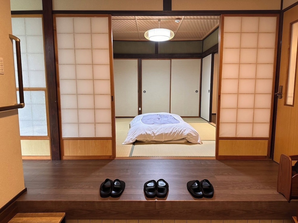 ラグジュアリー ヴィラ ガーデンビュー 客室4 | 和朗庵