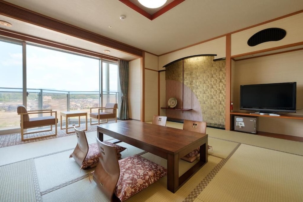 モデレート和室10畳(38平米)禁煙 | 日田温泉 はなの樹 RIVER TERRACE