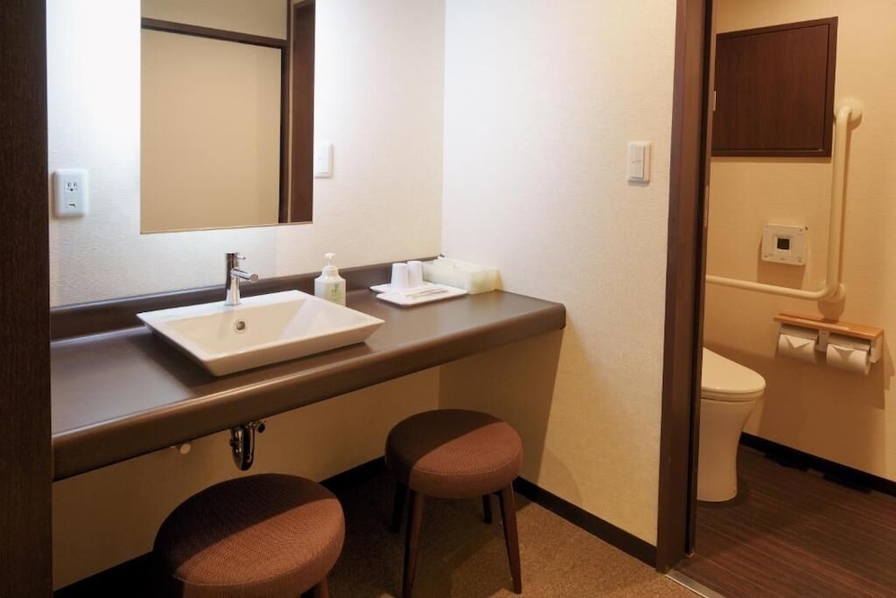 モデレート和室8畳 シモンズツイン(36平米)禁煙 客室2 | 日田温泉 はなの樹 RIVER TERRACE