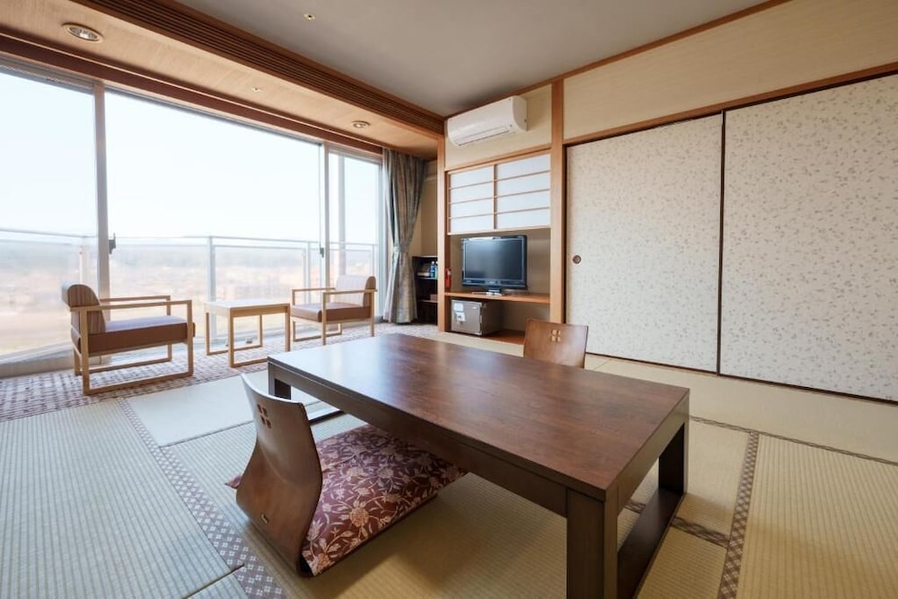 スタンダード和室8畳(34平米)禁煙 客室2 | 日田温泉 はなの樹 RIVER TERRACE