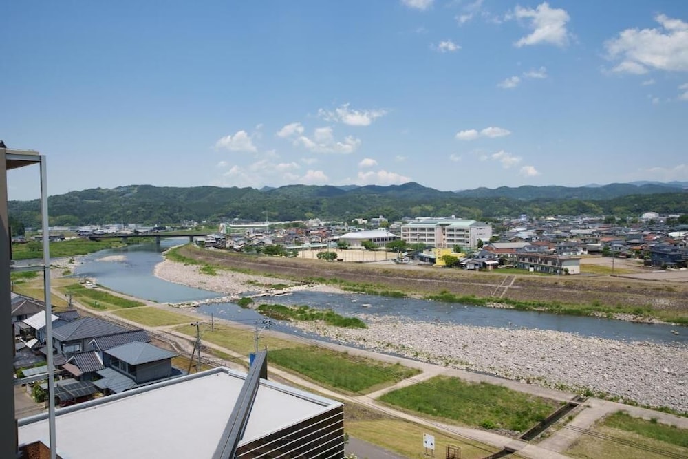モデレート和室10畳(38平米)禁煙 客室3 | 日田温泉 はなの樹 RIVER TERRACE