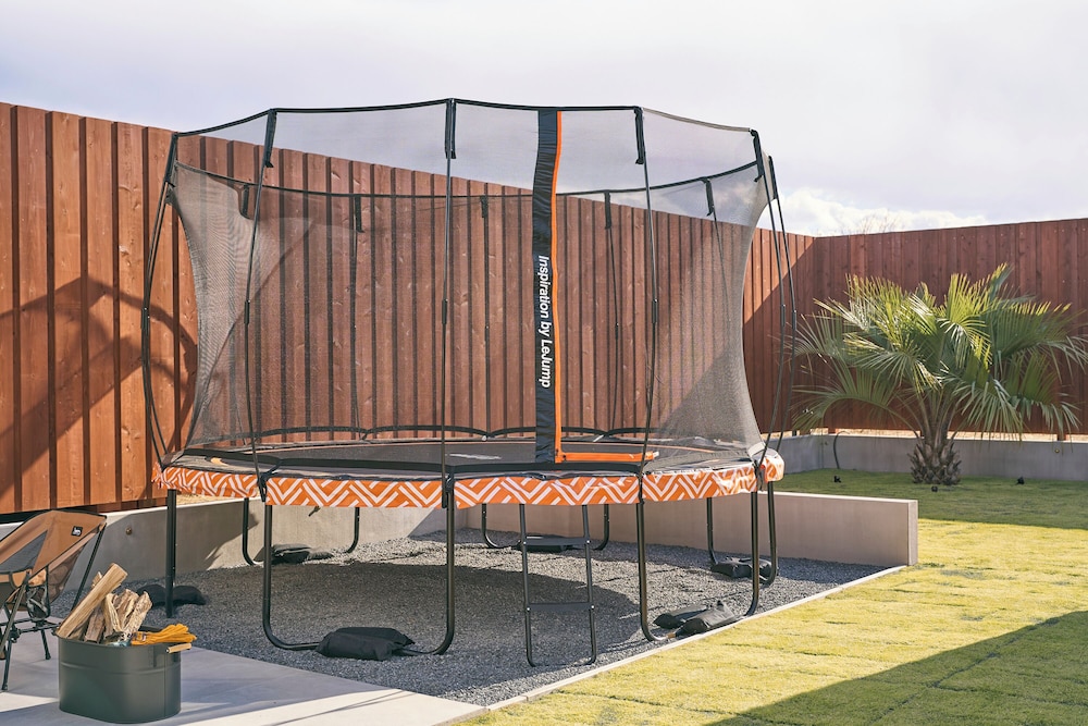 ラグジュアリー ヴィラ プールビュー テラス / パティオ3 | ヴィラ・センス・九十九里