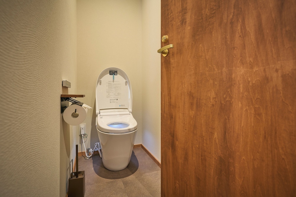 ラグジュアリー ヴィラ プールビュー バスルーム4 | ヴィラ・センス・九十九里