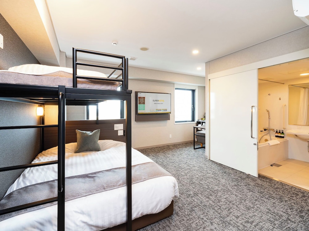 ファミリー ルーム 禁煙 客室1 | スーパーホテルPremier阿蘇熊本空港