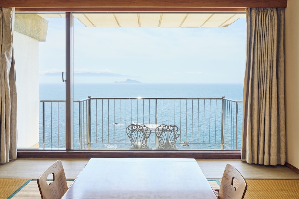 デラックス ツインルーム 禁煙 オーシャンビュー 部屋からの景観0 | 志布志湾 大黒リゾートホテル