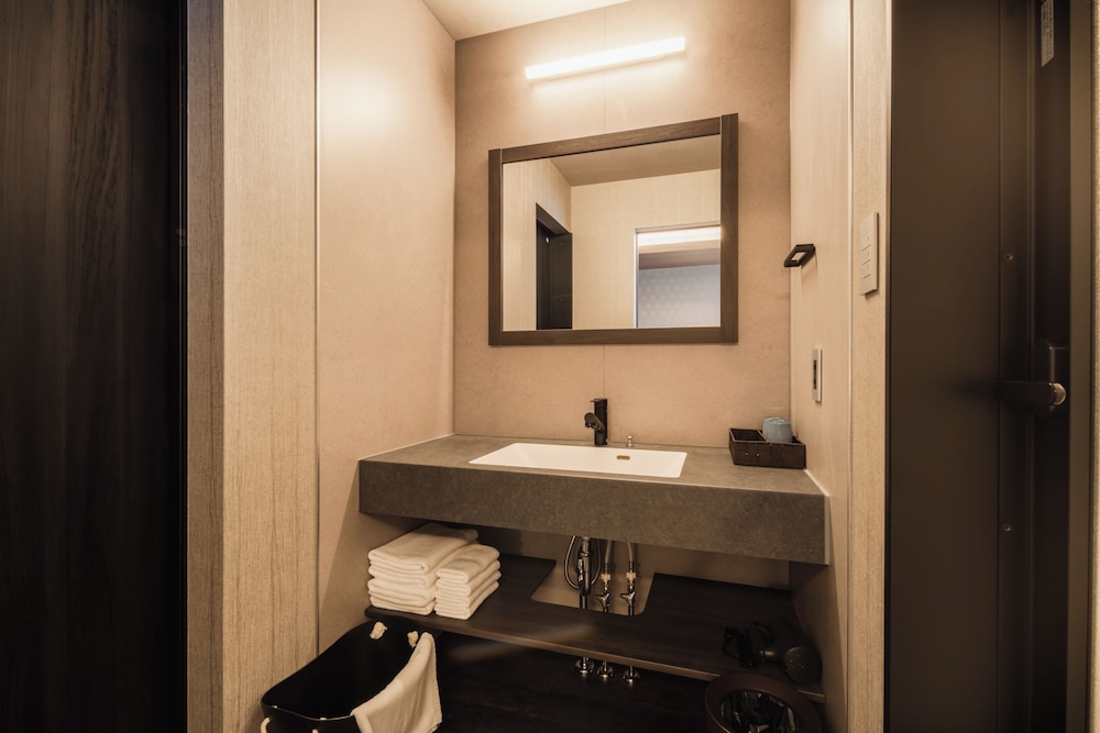 スタンダード アパートメント ダブルベッド 2 台 禁煙 バスルーム0 | BEPPU Risana