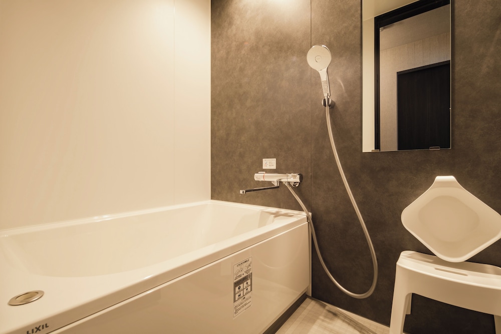 スタンダード アパートメント ダブルベッド 2 台 禁煙 バスルーム1 | BEPPU Risana