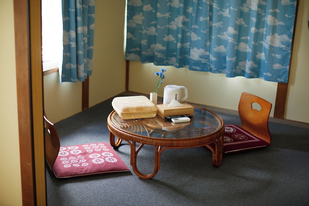 スタンダード ツインルーム [7月~9月登山送迎相談] 客室4 | 芙蓉山居煙霞