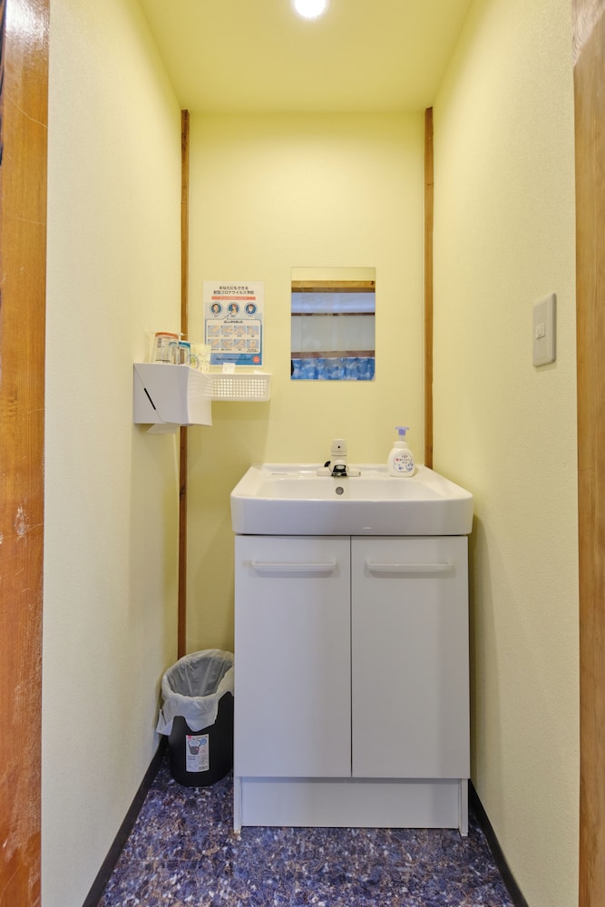 スタンダード ツインルーム [7月~9月登山送迎相談] 客室11 | 芙蓉山居煙霞