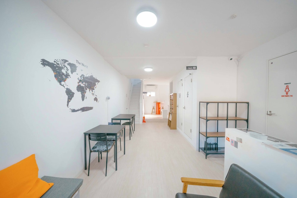 内装1 | トランジットホステル