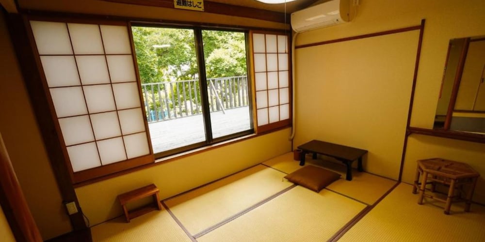 エコノミー ツインルーム | 温泉宿水ぐち