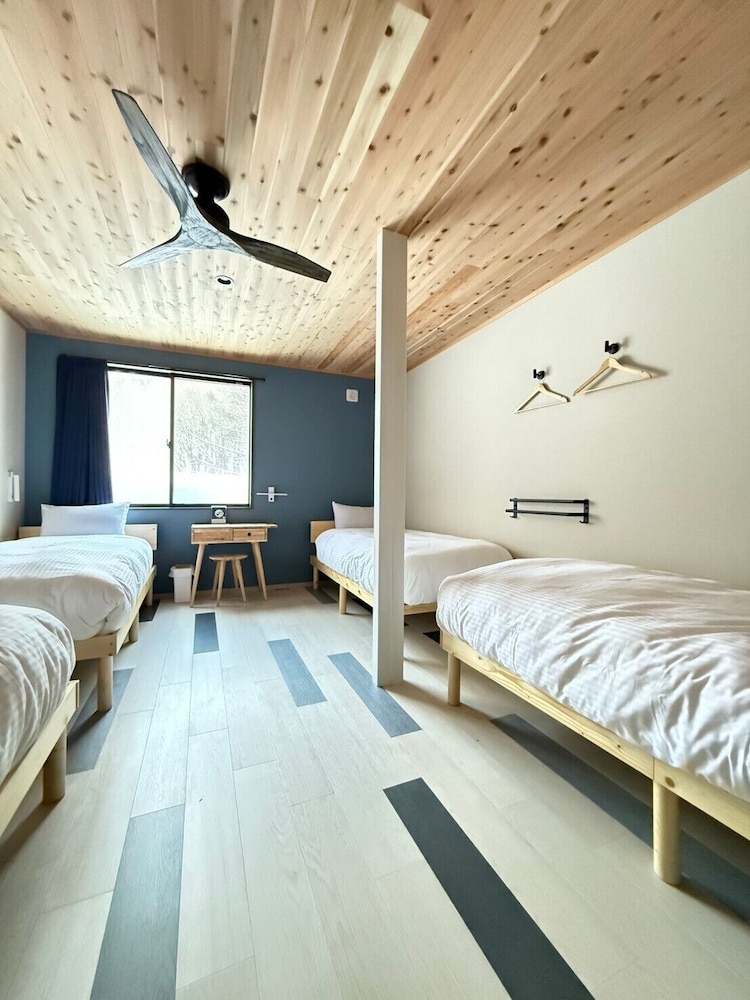 スタンダード 4 人部屋 客室1 | ChillSheep