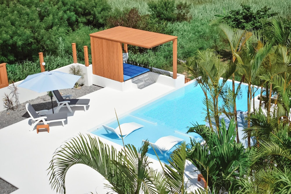 デラックス ヴィラ オーシャンビュー テラス / パティオ2 | オーシャンビュー石垣　風＆波