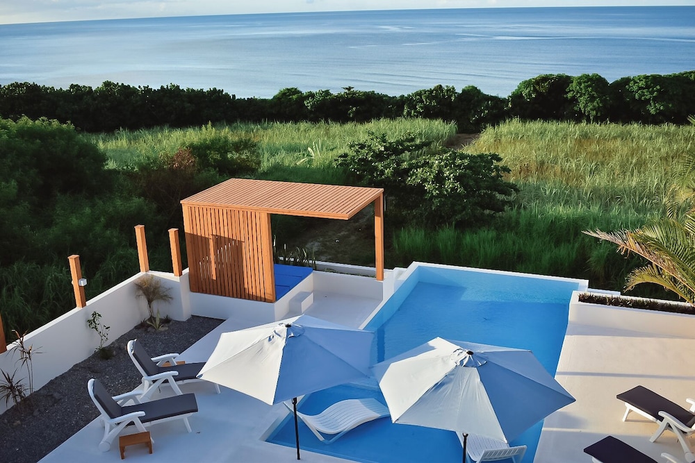 デラックス ヴィラ オーシャンビュー テラス / パティオ3 | オーシャンビュー石垣　風＆波