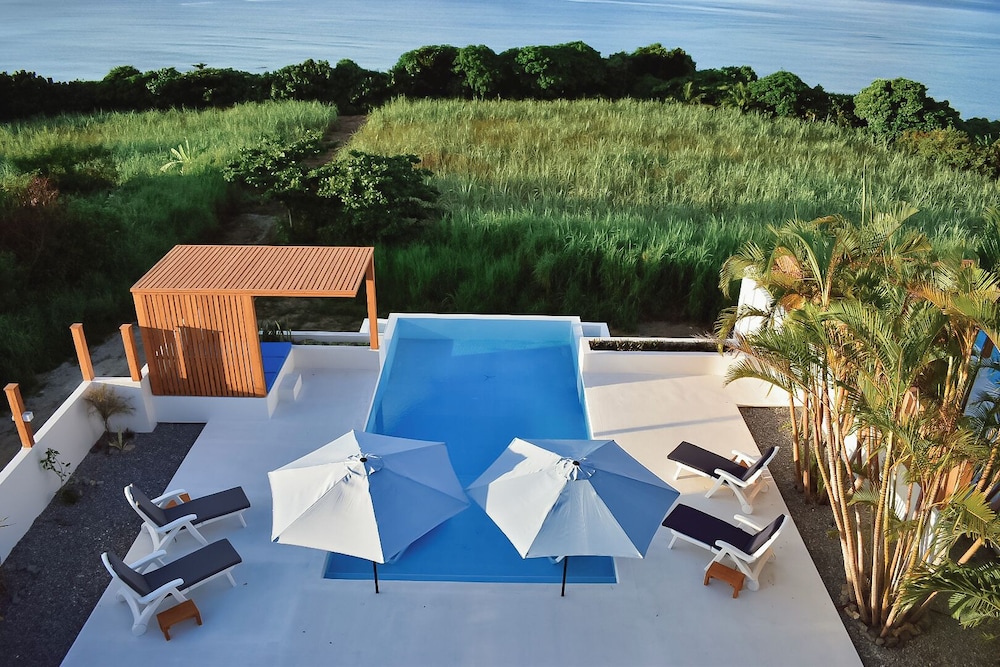 デラックス ヴィラ オーシャンビュー テラス / パティオ1 | オーシャンビュー石垣　風＆波