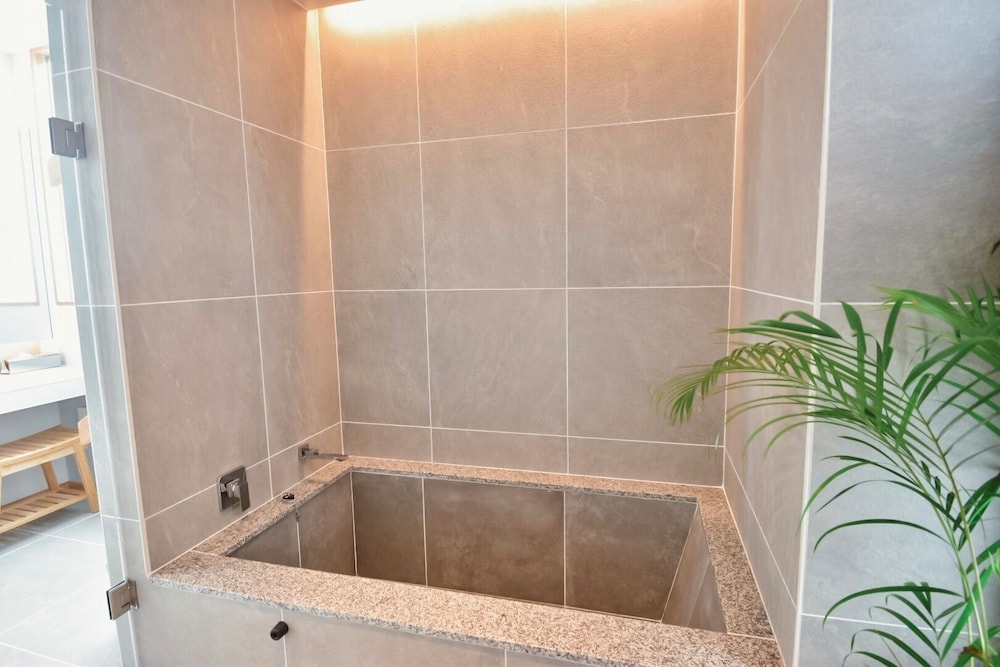 プレミア ヴィラ オーシャンビュー バスルーム2 | オーシャンビュー石垣　風＆波