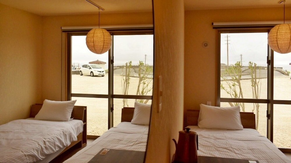 プレミアム ツインルーム 客室2 | 与那国島ホテル むんぶステイ ナンタ浜