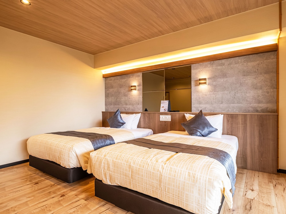 [洋モダン洋室] 40平米＋テラス11平米 信楽焼露天風呂 禁煙 客室1 | リブマックスリゾート伊豆大川