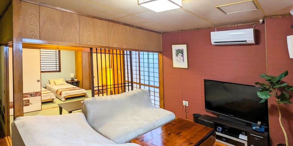 ファミリー ルーム 禁煙 リビング エリア0 | アベニュー コザ ホテル