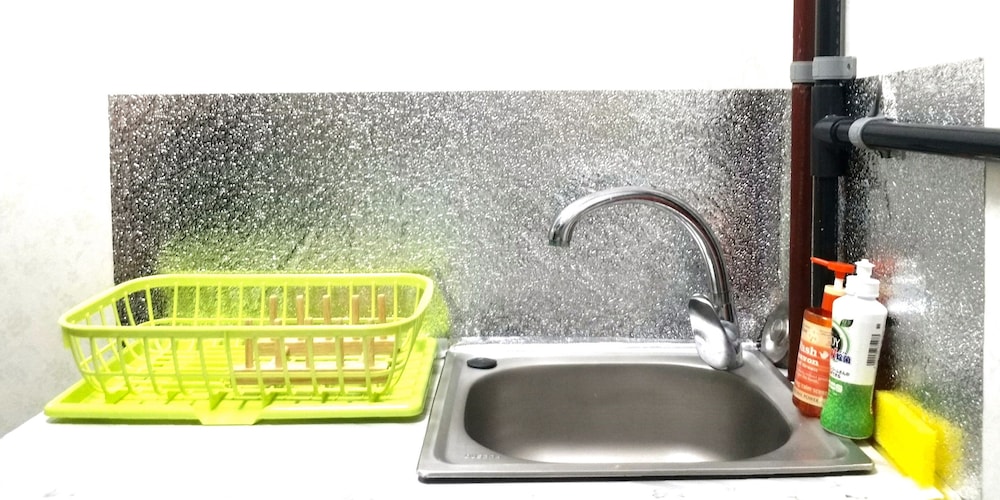 ベーシック ツインルーム 禁煙 専用キッチン2 | アベニュー コザ ホテル