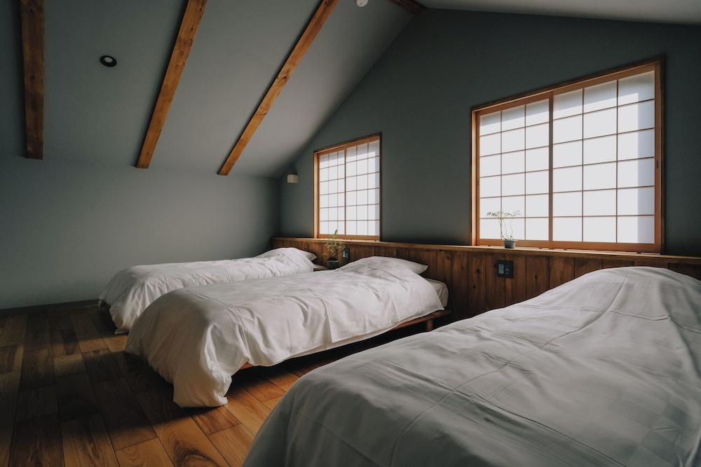 ラグジュアリー キャビン 禁煙 マウンテンビュー 客室1 | 山座熊川