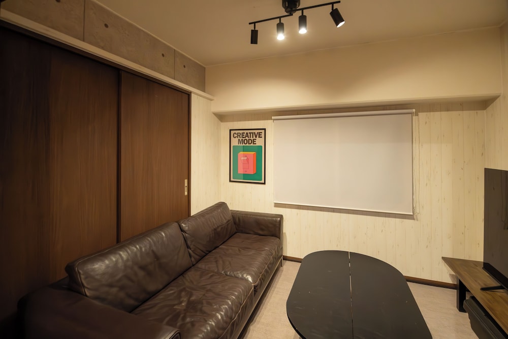 ラグジュアリー アパートメント 2 ベッドルーム 禁煙 キッチン リビングルーム0 | フェニックスハイツ桜川