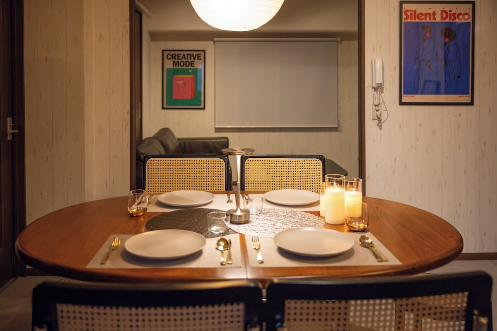 ラグジュアリー アパートメント 2 ベッドルーム 禁煙 キッチン ダイニングルーム1 | フェニックスハイツ桜川