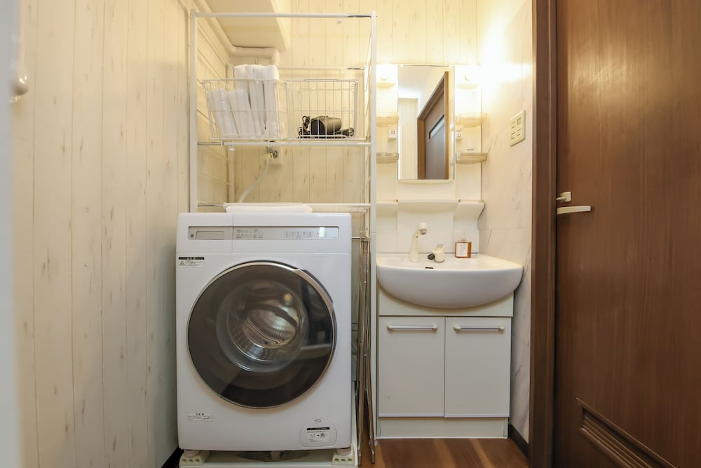 ラグジュアリー アパートメント 2 ベッドルーム 禁煙 キッチン ランドリー0 | フェニックスハイツ桜川