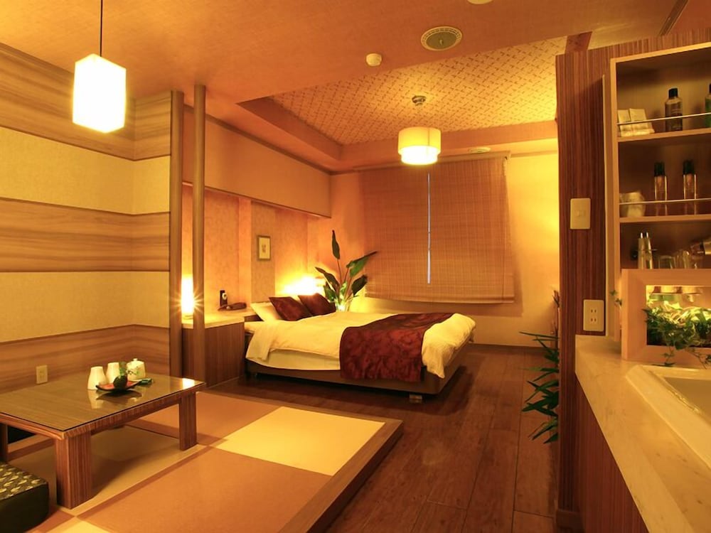 デラックス ダブルルーム 客室7 | HOTEL SOLA – 大人限定